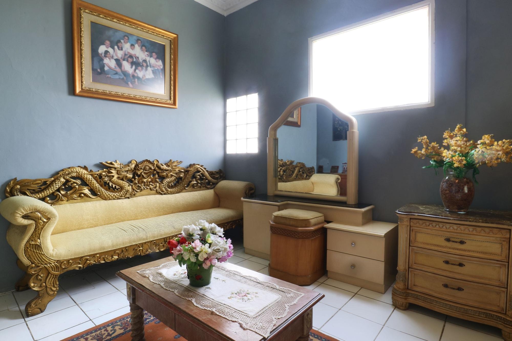 Villa Sri Manganti Jakarta Extérieur photo