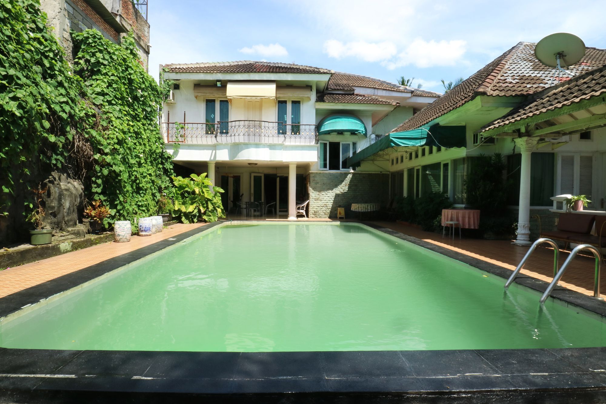 Villa Sri Manganti Jakarta Extérieur photo